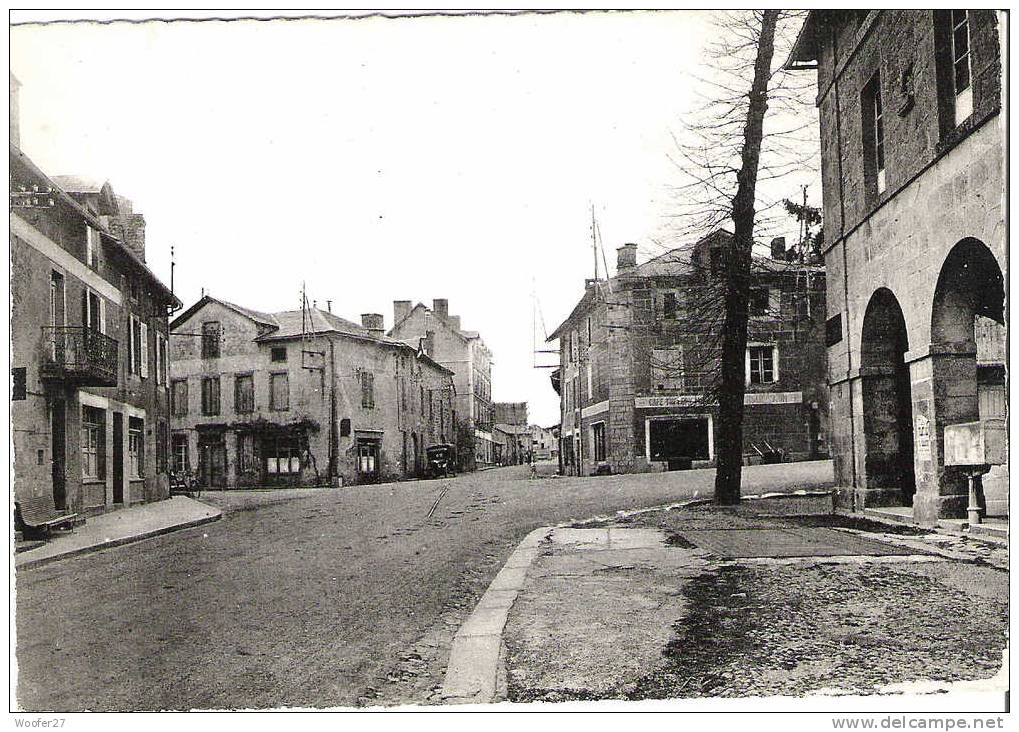 CPSM  LATRONQUIERE La Place De La Mairie - Latronquiere