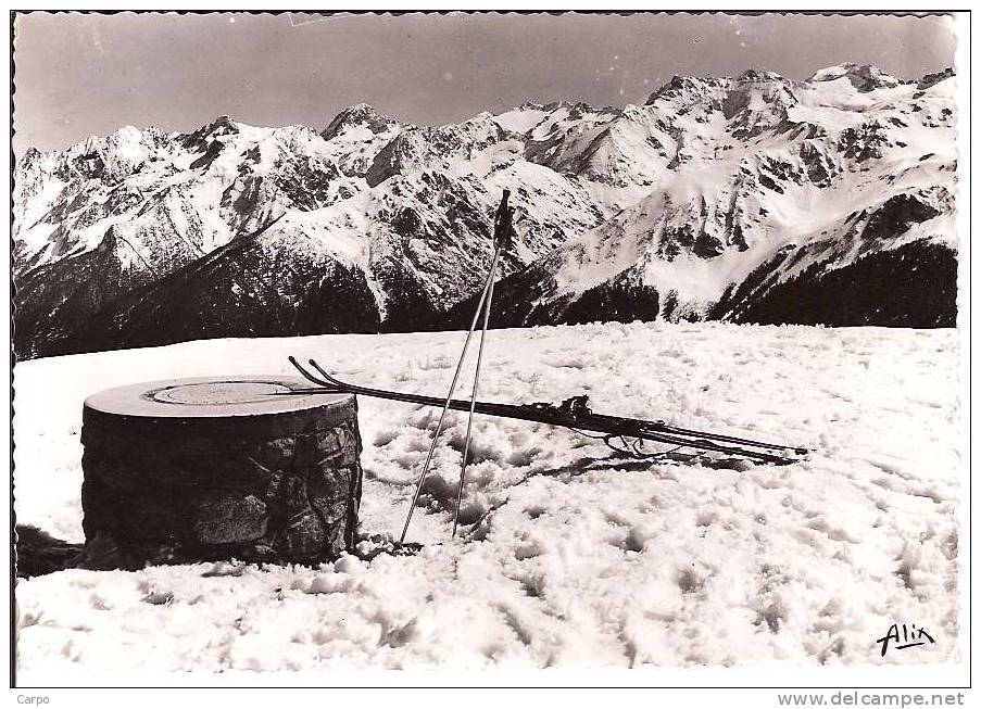 LUCHON-SUPERBAGNERES. - Vue Générale De La Chaine - Table D'orientation Sur Le Plateau. - Superbagneres