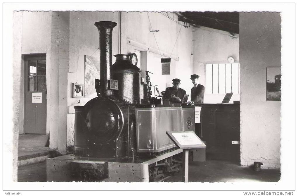 LOIRET  /  MUSEE  DES  TRANSPORTS  DE  PITHIVIERS ( Matériel Ferroviaire ) /  LOCOMOTIVE  SCHNEIDER  ( 1870 ) - Jargeau