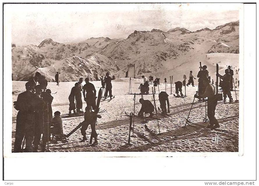 LUCHON-SUPERBAGNERES. - Skieurs à L'arrivée. - Superbagneres