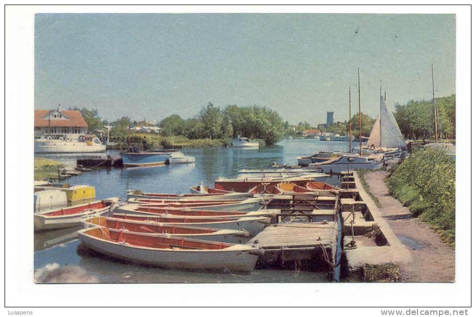 OLD FOREIGN 2273 - UNITED KINGDOM - ENGLAND -  BOURNEMOUTH BOATS - Bournemouth (from 1972)