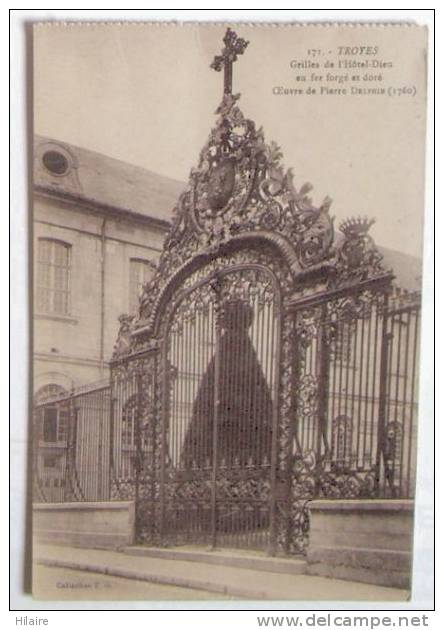 Cpa 10 TROYES Grilles Hotel Dieu Oeuvre De Pierre Delphin - Troyes