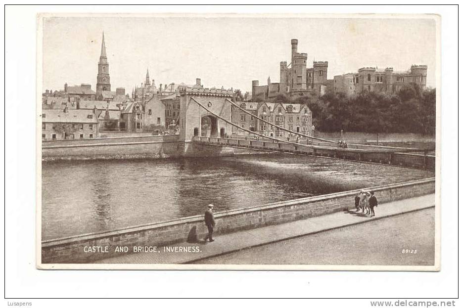 OLD FOREIGN 2320 - UNITED KINGDOM - ENGLAND -  CASTLE AND BRIDGE, INVERNESS. - Inverness-shire