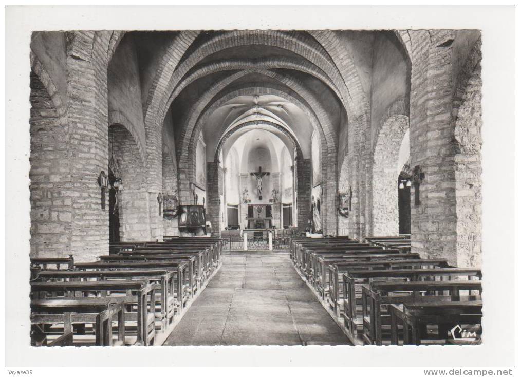 39 Château Chalon N° 707 Intérieur De L´ église Belle Carte Dentelée Non Voyagé - Churches & Cathedrals