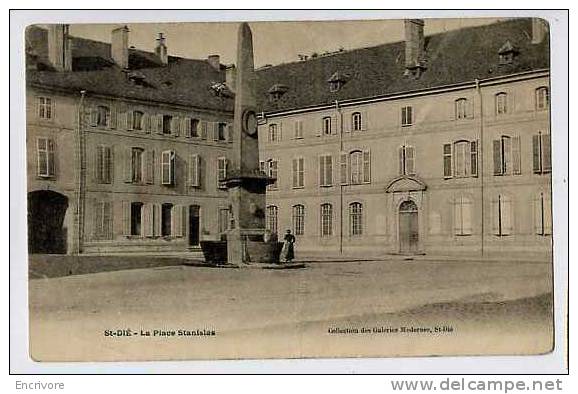 Cpa SAINT DIE Place Stanislas Femmes A La Fontaine - Collec Galeries Modernes - - Saint Die