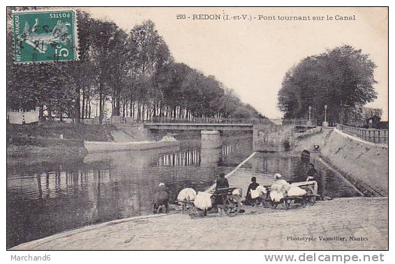 ILLE ET VILAINE.REDON.PONT TOURNANT SUR LE CANAL  ...PLAN DE LAVEUSES - Redon