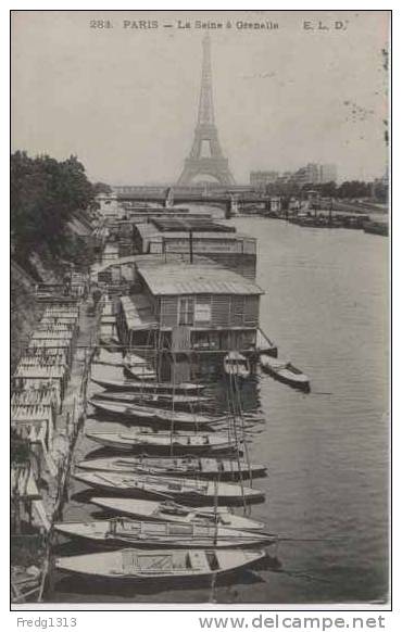 Paris - La Seine A Grenelle - The River Seine And Its Banks