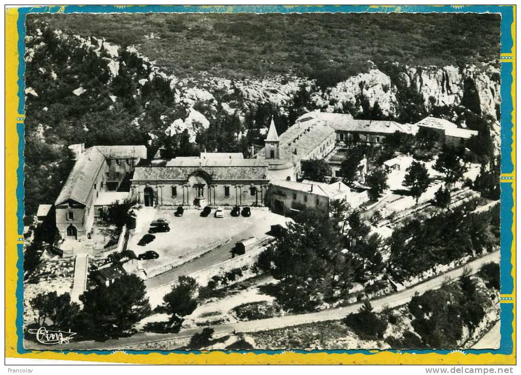 CPSM 322 Rochefort Du Gard Vue Generale Du Sanctuaire Notre Dame De Rochefort. Postée 1963. Edit Cim N° 23682 - Rochefort-du-Gard