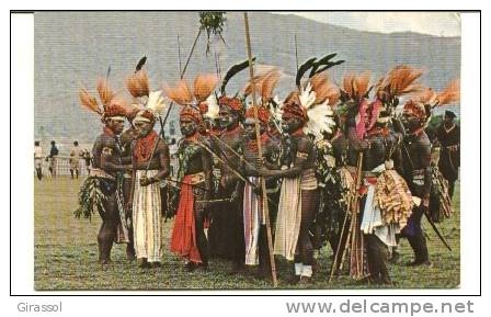 CPSM PAPOUASIE NOUVELLE GUINEE Highland Natives Performing A Tribal Dance During A Sing Sing At Wau - Papouasie-Nouvelle-Guinée