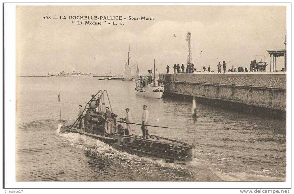 17 -  LA ROCHELLE-LA PALLICE  -  Sous-Marin "La Méduse"  - Animée - Unterseeboote
