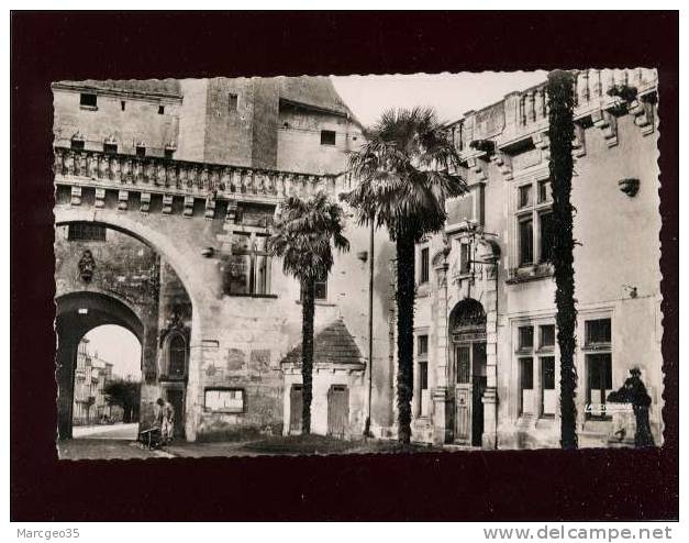 Jonzac Hôtel De Ville  édit.la Cigogne N° 17.197 04 Belle Cpsm - Jonzac