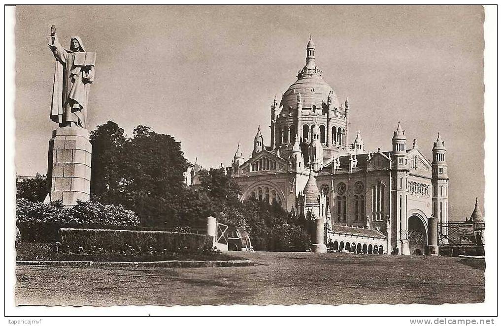 Calvados  : LISIEUX    Basilique - Lisieux