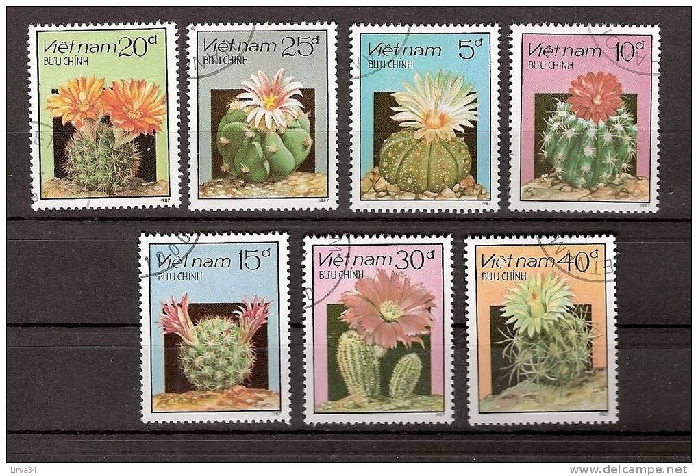SERIE OBLITÉRÉE- VIET-NAM - THEME : CACTUS EN FLEURS - Cactusses