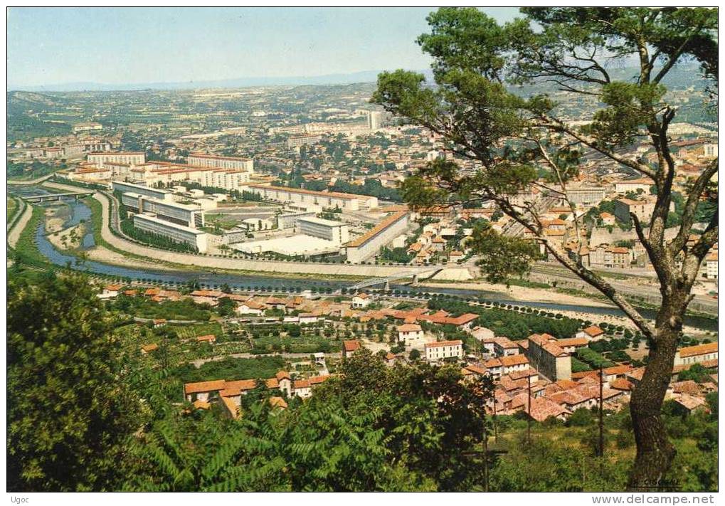 CPSM-30-GARD-ALES- Vue Générale, Au Centre, La Cité Scolaire. . - 110/3 - Alès