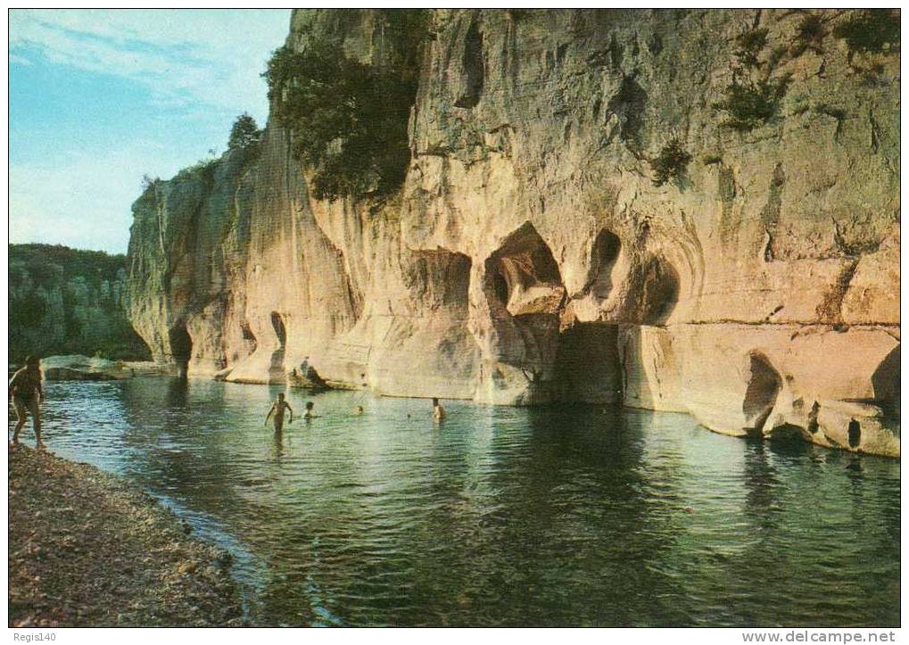 Paysages Du Vivarais - Les Gorges Du Chassezac - Les Falaises De Casteljau - Baignade - Aubenas