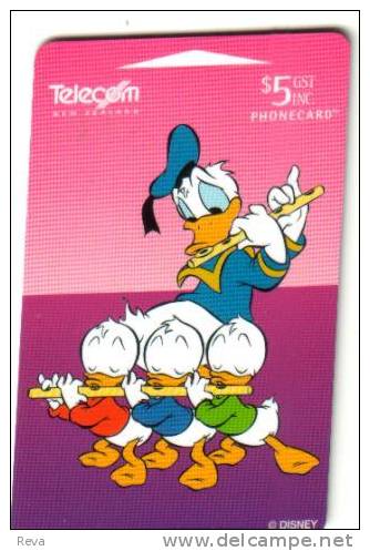 NEW ZEALAND $5  DISNEY DONALD PART 4  PLAYING THE FLUTE  CARTOON  MINT 800 ONLY !! GPT NZ-D-140 READ DESCRIPTION !! - New Zealand