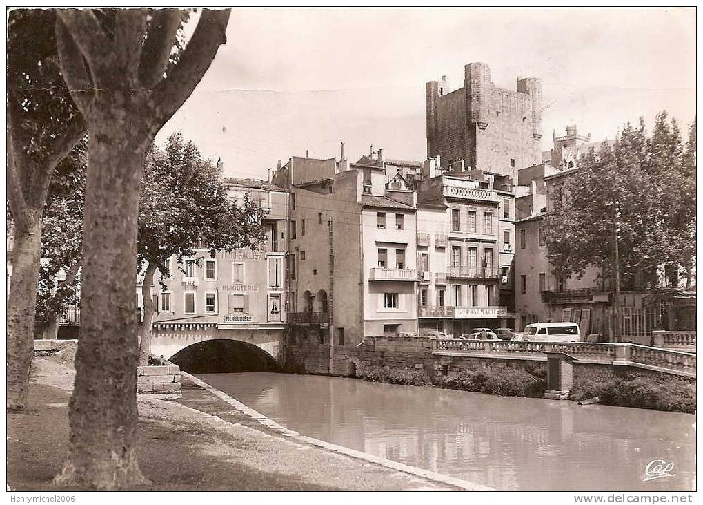 Narbonne Rue Du Pont Des Marchands Sur L'ancien Pont Romain , Gde Pharmacie - Narbonne