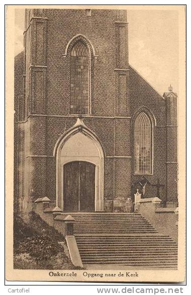 ONKERZELE- OPGANG NAAR DE KERK - Geraardsbergen