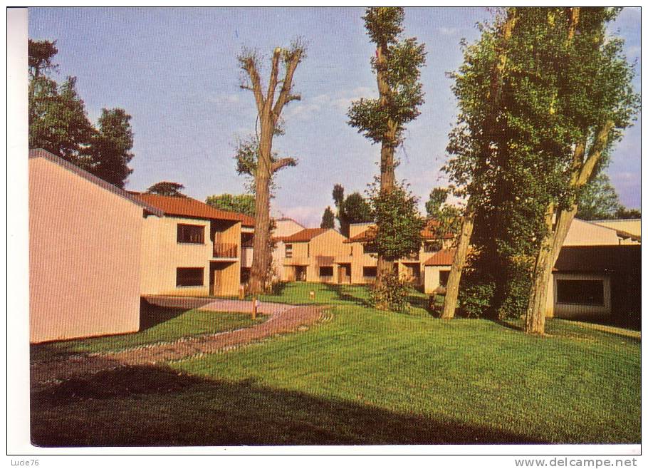 MONTSOULT  -    Résidence Du Bois De L´Etang -  BAILLET EN FRANCE - Vue Extérieure Des Hameaux D´habitation - Montsoult