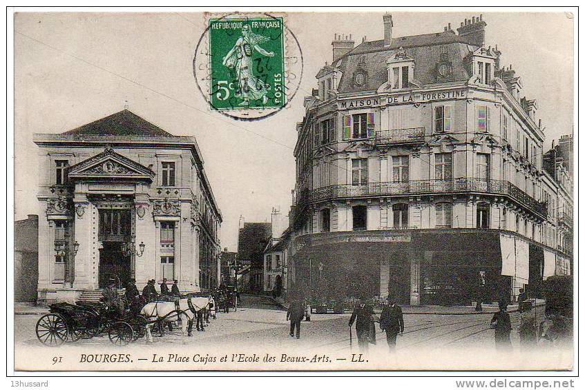 Carte Postale Ancienne Bourges - La Place Cujas Et L'Ecole Des Beaux Arts - Enseignement - Clémont