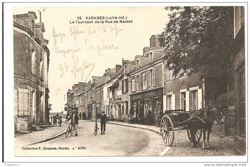 44 -  VARADES  -  Le Tournant De La Rue De Nantes -  Animée  Attelage Cheval - Magasin J. Denis ... - Varades