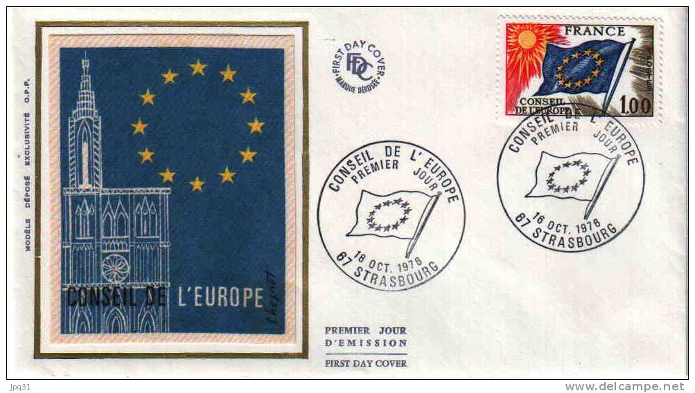 Enveloppe 1er Jour Sur Soie émission Conseil De L'Europe 1976 - Strasbourg 16/10/76 - Institutions Européennes