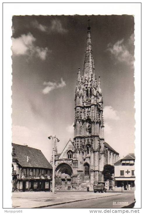 CPSM De Lillebonne   Eglise   Clocher Et Portail Du XVI ème - Lillebonne