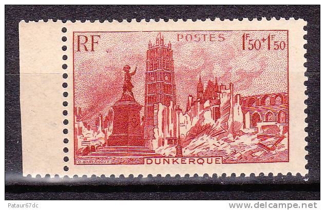 FRANCE / 1945 / Y&T N° 744 ** : "Entraide Française - Villes Détruites" (Dunkerque) X 1 Bdf G (court) - Neufs