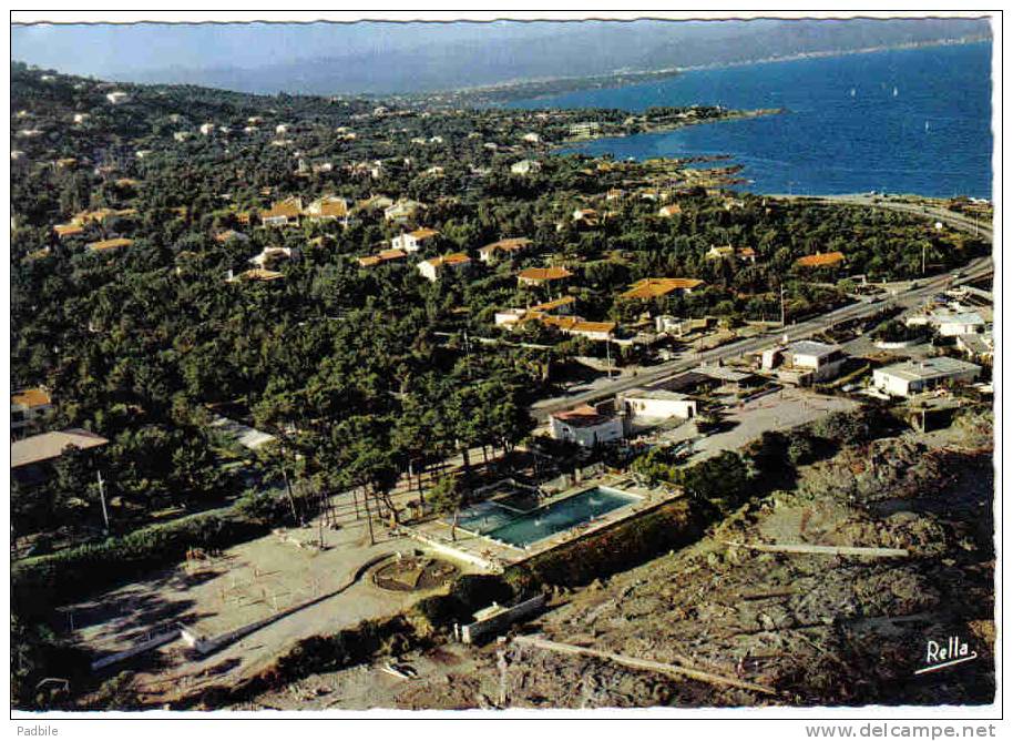 Carte Postale  83. Les Issambres  Les Calanques Trés Beau Plan BT6 - Les Issambres