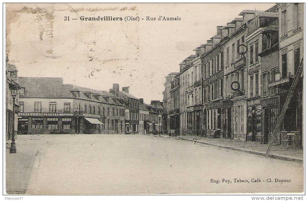 60 -CPA - GRANDVILLIERS  - Rue D'Aumale - Grandvilliers
