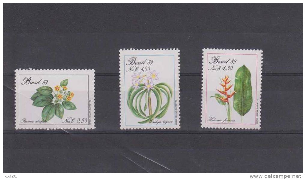 Brésil YT 1915/7 ** : Fleurs Brésiliennes - Unused Stamps