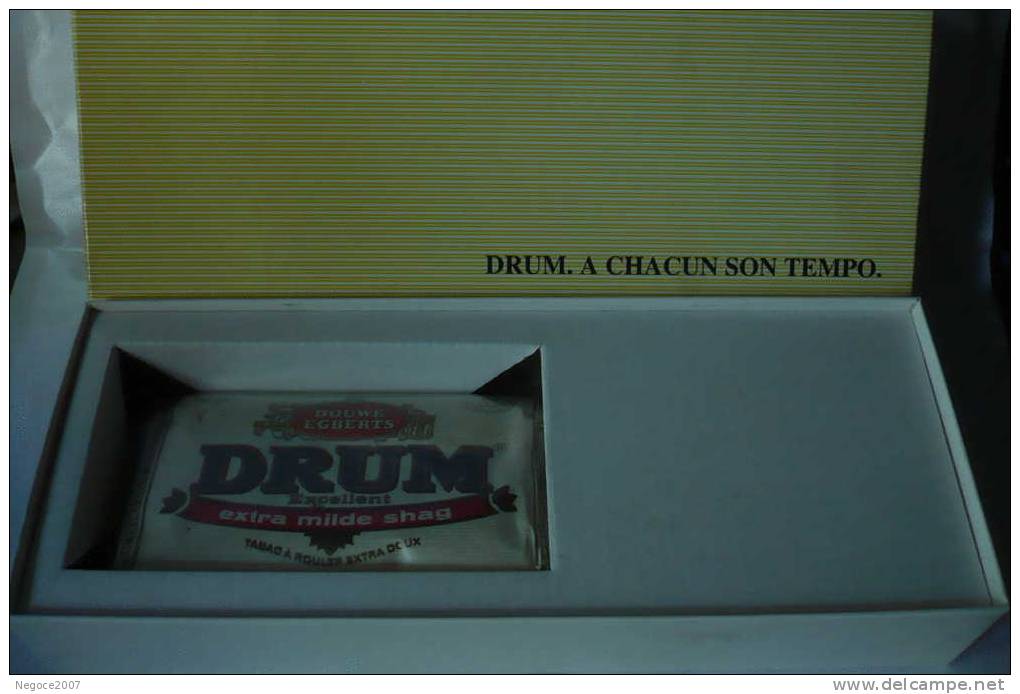 Collector Et Trés Rare : Beau Coffret  ( 27X11X4,5 ) Pub "Drum" Tabac à Rouler - Autres & Non Classés