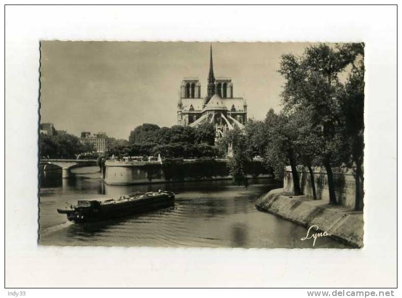 - FRANCE 75 . PARIS  . ABSIDE DE LA CATHEDRALE ET LA SEINE ENTRE L´ILE ST-LOUIS ET L´ILE DE LA CITE - La Seine Et Ses Bords