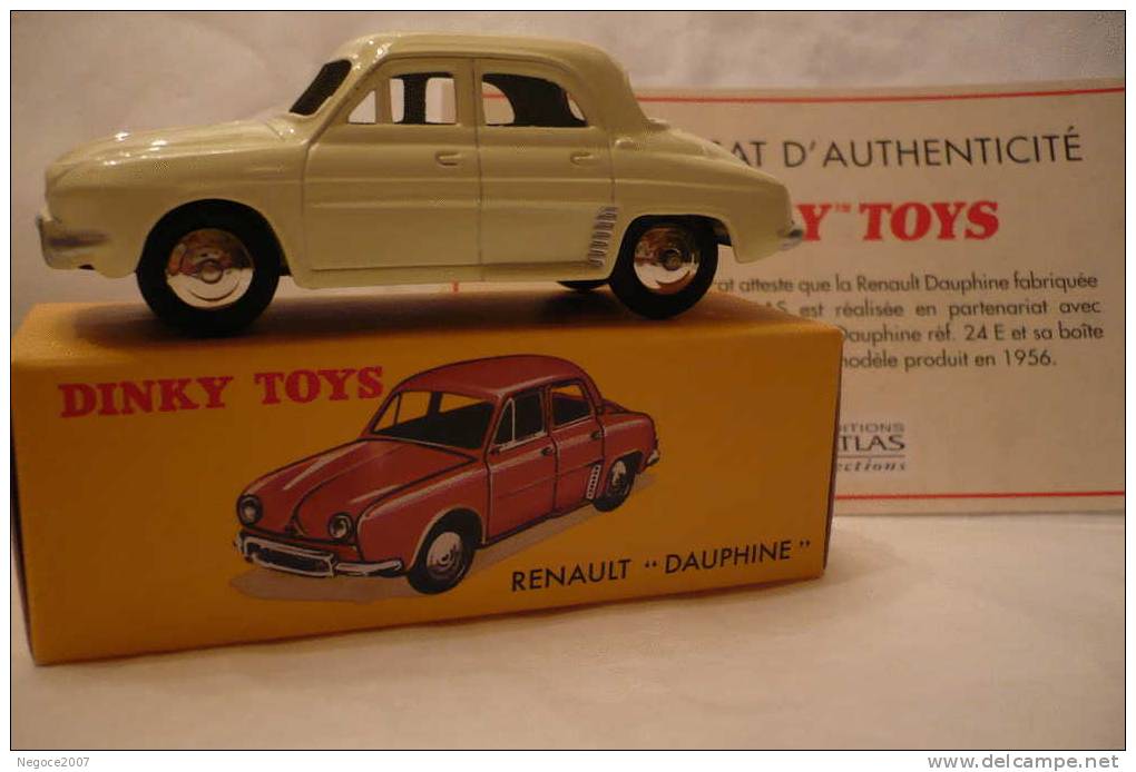 Dinky:  1/43éme Renault  Dauphine Avec Sa Boite ( Lire Déscriptif ) - Dinky