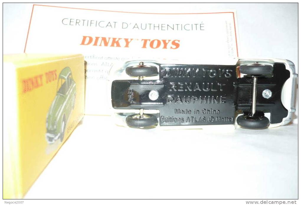 Dinky:  1/43éme Renault  Dauphine Avec Sa Boite ( Lire Déscriptif ) - Dinky