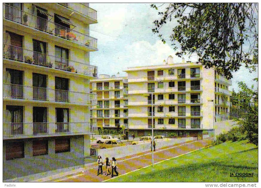 Carte Postale  94. L'Hay-les-Roses  Cité "Les Roses Rouges" Trés Beau Plan - L'Hay Les Roses