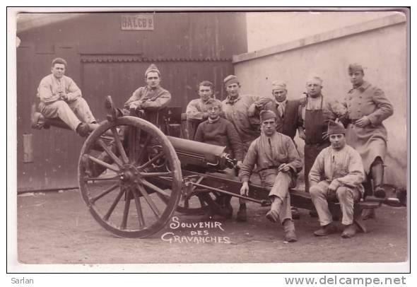 MILITARIA N° 104 , Souvenir Des Gravanches , Carte Photo Canon - Ausrüstung