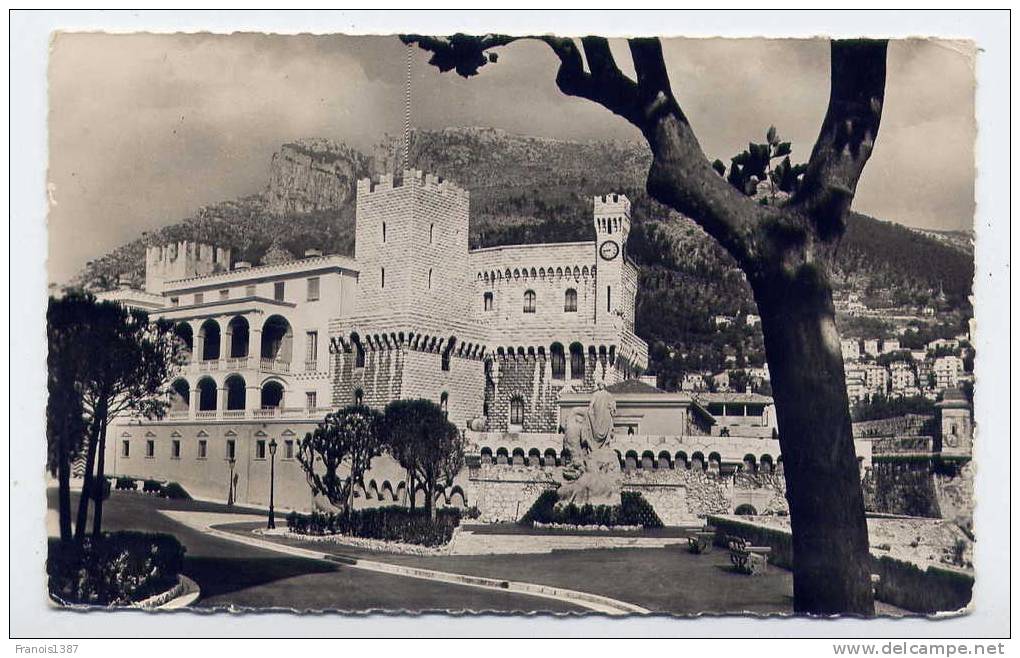 Réf 150  - MONACO - Le Palais Princier Et La Tour De L´horloge (1954) - Prince's Palace