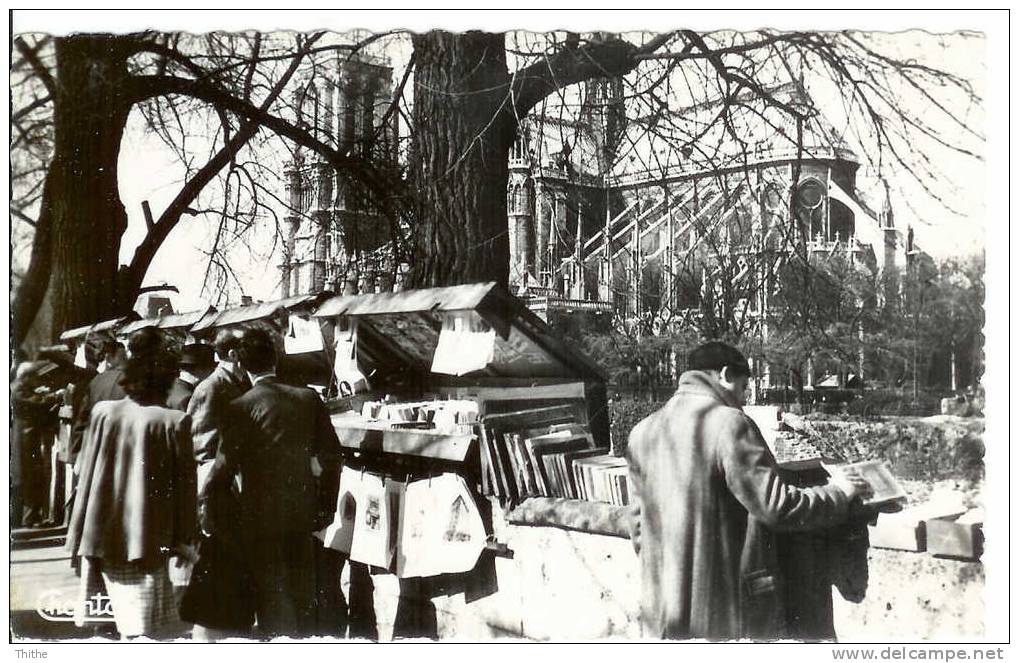 PARIS - Bouquinistes - Flânerie Sur Les Quais - El Sena Y Sus Bordes