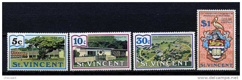 St Vincent ** N° 345 à 348 - 25e Ann. De L'Université Des Indes Occidentales - St.Vincent (1979-...)