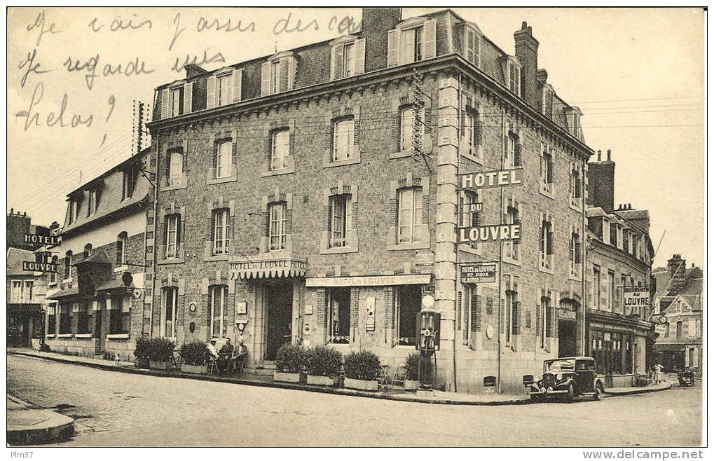 VILLEDIEU LES POELES - Hotel Du Louvre - Auto, Pompe à Essence - CPA écrite - Villedieu