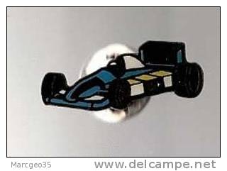 Pin's Voiture F1 ELF,course Automobile,formule 1 - Automovilismo - F1