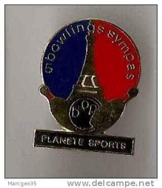 Pin's Bowling Tricolor, "5 Bowlings Sympas","bop","planète Sports",quille,boule,Tour Eiffel,Paris,France - Bowling