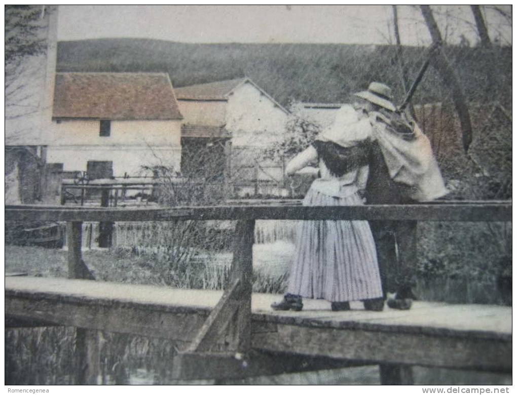 LA VIE AUX CHAMPS - Sur La Passerelle - Animée - Non Voyagée - Farms