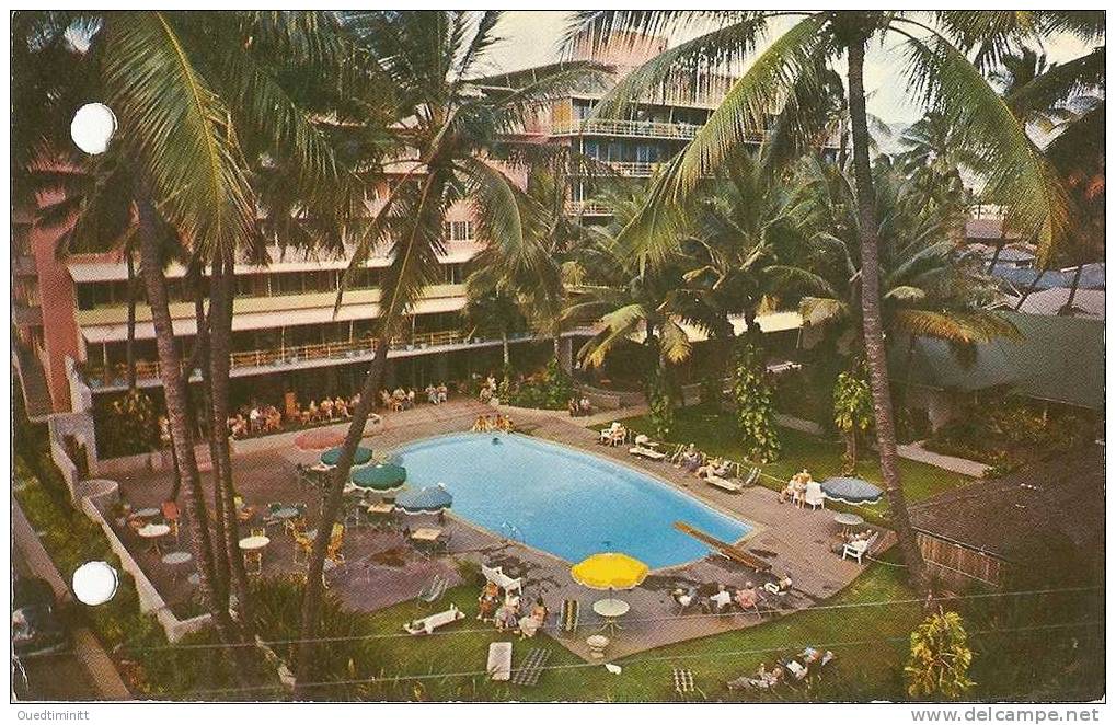 Hawaii.Waikiki Beach.Piscine De L'Edgewater. Cpsm Coul. - Hotels & Restaurants