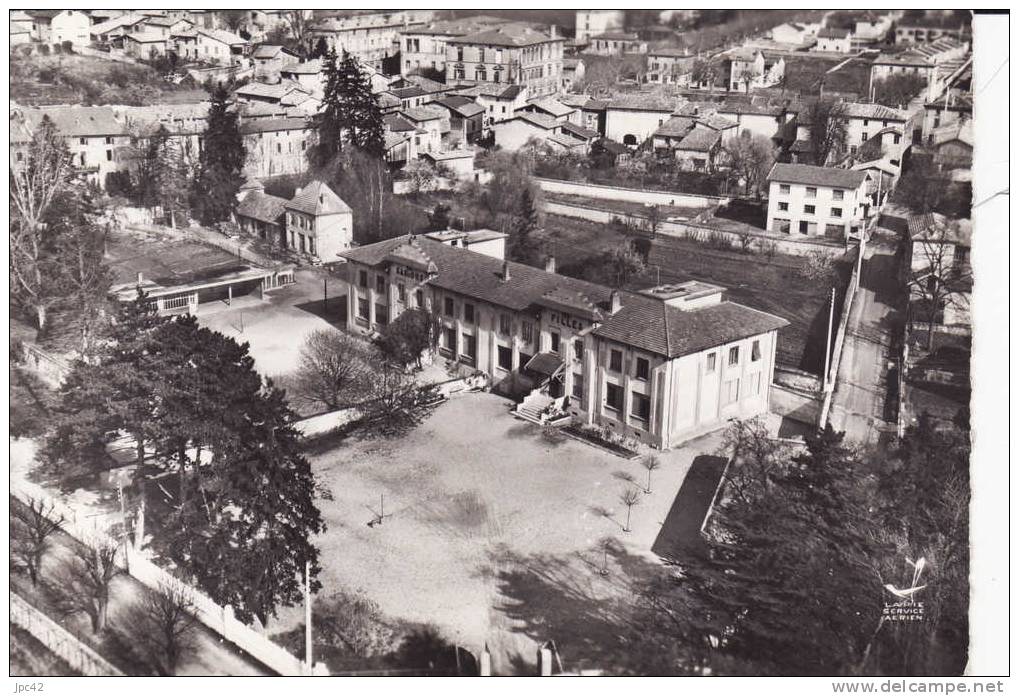 Groupe Scolaire - Roussillon