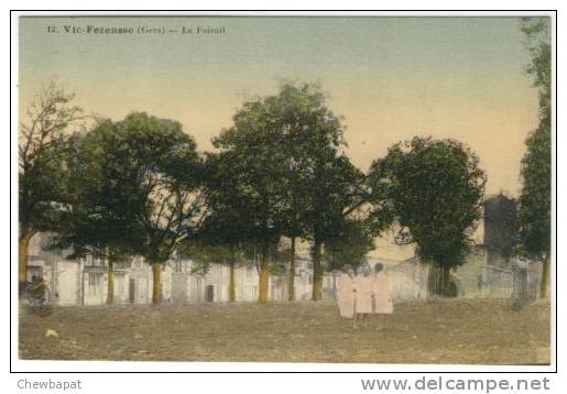 Vic-Fézensac - Le Foirail    -  12    (colorisée) - Vic-Fezensac