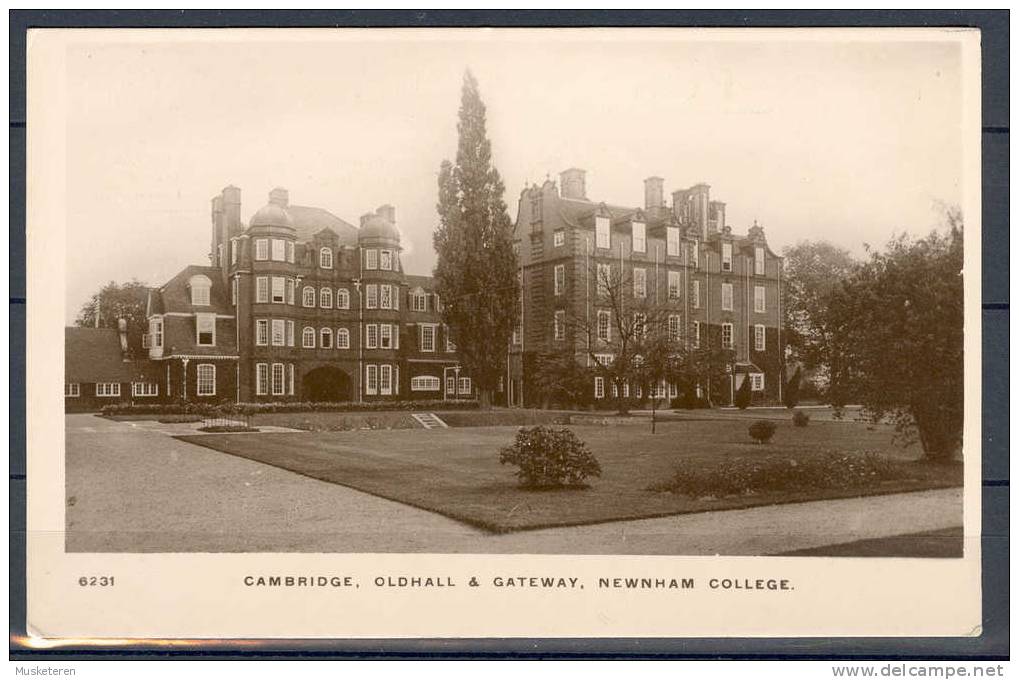 United Kingdom England Cambridgeshire Cambridge Oldhall & Gateway Newnham College Kingsway Real Photo Old Postcard Mint - Cambridge