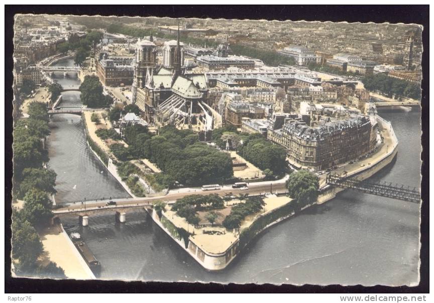 CPSM  PARIS  L'Ile De La Cité  Vue Aérienne - La Seine Et Ses Bords