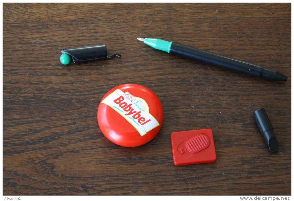 THEME DE L'ECRITURE STYLO + SURLIGNEUR JAUNE PUBLICITE FROMAGE BABYBEL +MINI CUTTER POUR TAILLER LES CRAYONS - Schreibgerät